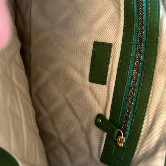 J. Crew🌹VINTAGE ‘08’ large Quincy green quilted - Picture 5 of 9